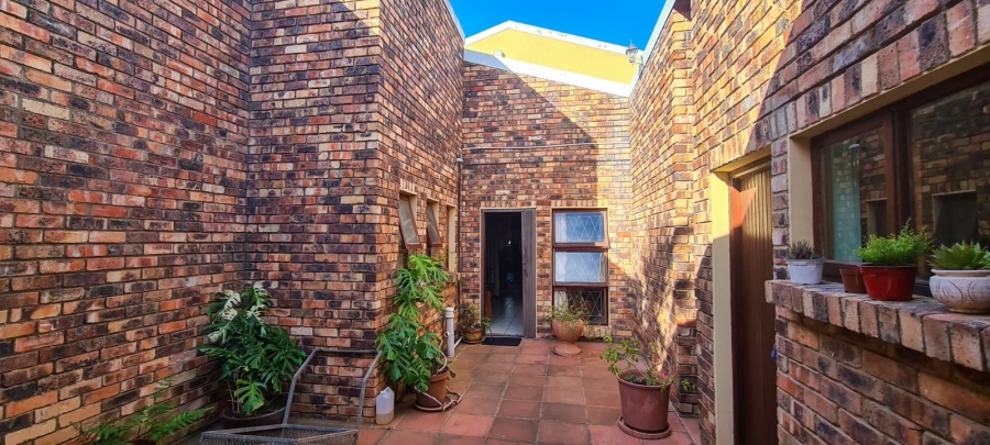 4 Bedroom Property for Sale in C Place Eastern Cape